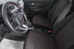 Хетчбэк Kia Rio X-Line 2018 года, 1569000 рублей, Кемерово