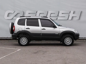 Внедорожник Chevrolet Niva 2011 года, 680000 рублей, Волгоград