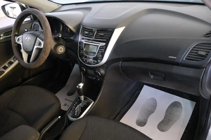 Седан Hyundai Solaris 2011 года, 859000 рублей, Омск