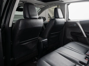 Внедорожник Toyota RAV4 2018 года, 2679000 рублей, Тюмень