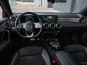 Хетчбэк Mercedes-benz A-класс 2018 года, 2199000 рублей, Кирилловка