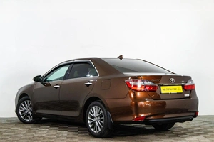 Седан Toyota Camry 2017 года, 2729000 рублей, Сургут