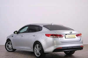 Седан Kia Optima 2018 года, 1669000 рублей, Омск