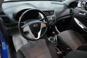 Хетчбэк Hyundai Solaris 2012 года, 1039000 рублей, Омск