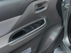 Пикап Mitsubishi L200 2017 года, 2488000 рублей, Сургут