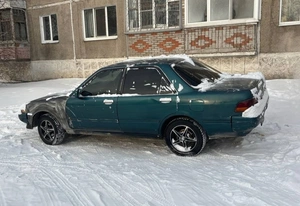 Седан Toyota Carina 1991 года, 130000 рублей, Ачинск