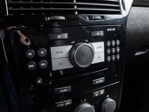 Седан Opel Astra 2011 года, 710000 рублей, Волгоград