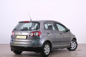 Хетчбэк Volkswagen Golf Plus 2007 года, 699000 рублей, Омск