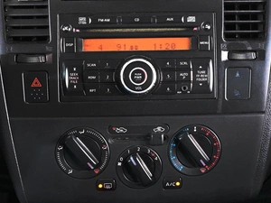 Хетчбэк Nissan Tiida 2011 года, 719000 рублей, Аксай