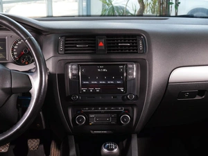 Седан Volkswagen Jetta 2011 года, 730222 рублей, Тверь