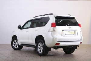 Внедорожник Toyota Land Cruiser Prado 2013 года, 2929000 рублей, Омск