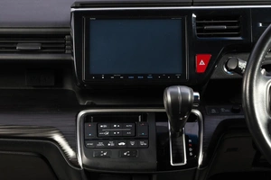 Минивэн Honda Stepwgn 2015 года, 2069000 рублей, Новосибирск