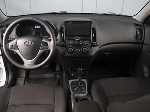 Хетчбэк Hyundai i30 2010 года, 730000 рублей, Омск