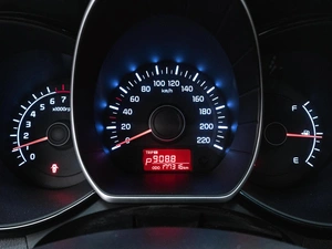 Седан Kia Rio 2013 года, 940000 рублей, Красноярск