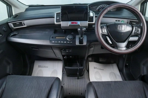 Минивэн Honda Freed 2012 года, 1439000 рублей, Челябинск