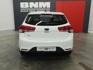 Хэтчбек 4 дв. Kia Rio 2015 года, 1030000 рублей, Курск