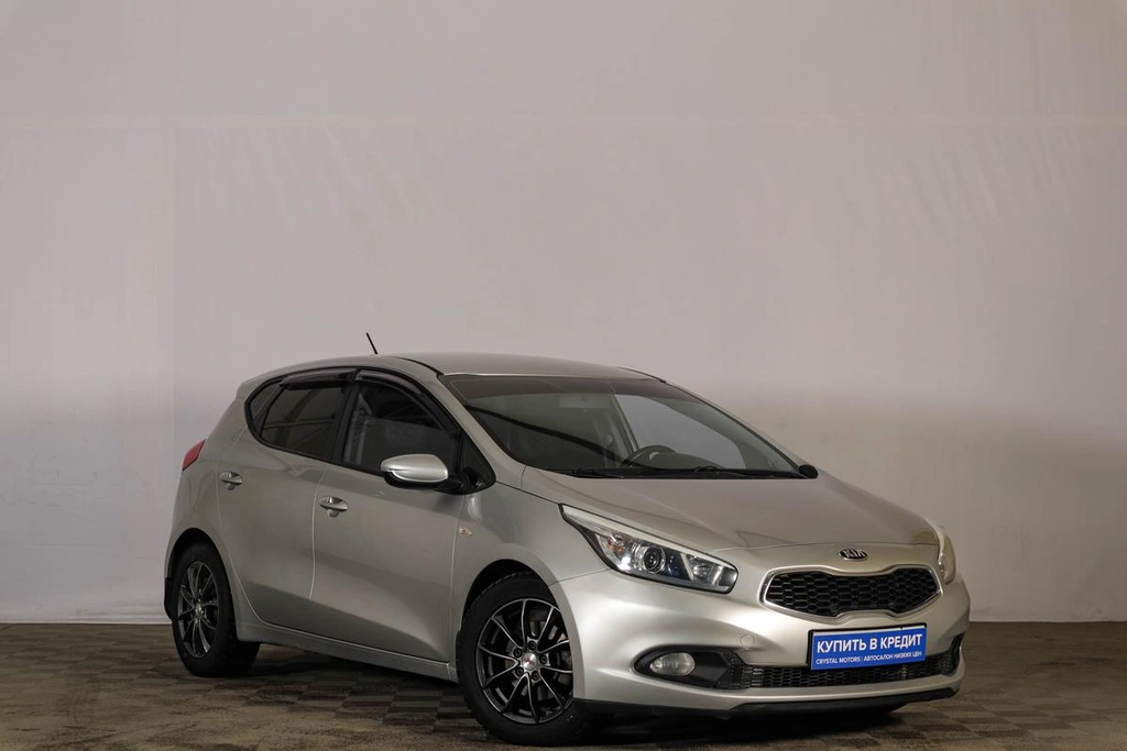 Хетчбэк Kia Ceed 2014 года, 919000 рублей, Тюмень