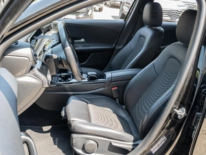 Хетчбэк Mercedes-benz A-класс 2019 года, 2000000 рублей, Краснодар