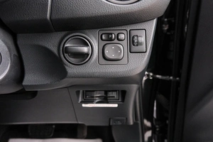 Хетчбэк Toyota Vitz 2019 года, 899000 рублей, Красноярск