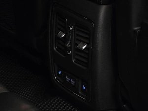 Внедорожник Jeep Grand Cherokee 2013 года, 1980000 рублей, Ачинск