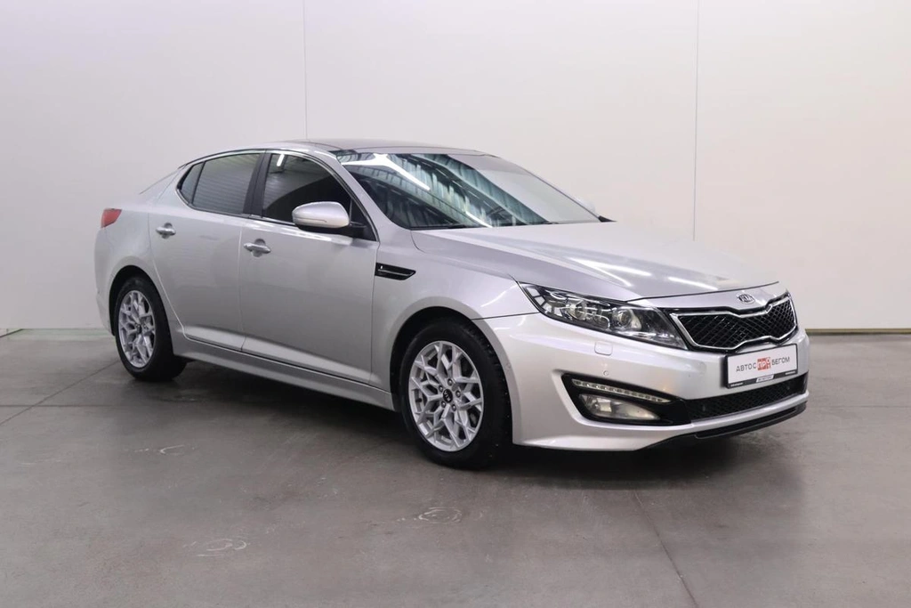 Седан Kia Optima 2011 года, 1220000 рублей, Брянск