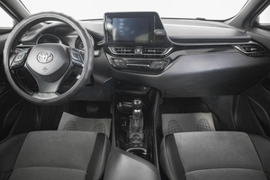Внедорожник Toyota C-HR 2018 года, 2049000 рублей, Кемерово