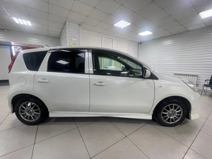 Хетчбэк Nissan Note 2011 года, 700000 рублей, Ачинск