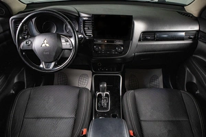 Внедорожник Mitsubishi Outlander 2018 года, 1859000 рублей, Сургут