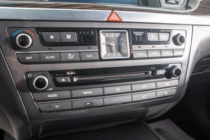 Седан Hyundai Genesis 2017 года, 1749000 рублей, Барнаул