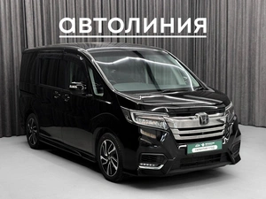 Минивэн Honda Stepwgn 2017 года, 2099000 рублей, Красноярск