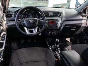 Хетчбэк Kia Rio 2015 года, 980000 рублей, Краснодар