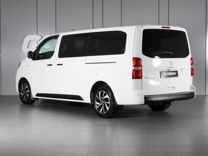 Минивэн Peugeot Traveller 2019 года, 2974000 рублей, Красный Пахарь