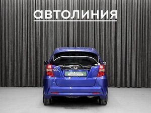 Хетчбэк Honda Fit 2011 года, 730000 рублей, Красноярск