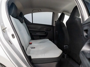 Хетчбэк Toyota Prius C 2016 года, 1275000 рублей, Красноярск