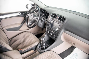 Хетчбэк Volkswagen Golf 2011 года, 699000 рублей, Пермь