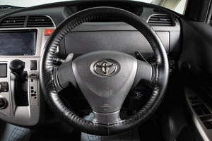 Хетчбэк Toyota Ractis 2009 года, 754000 рублей, Сургут