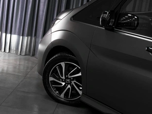 Минивэн Honda Stepwgn Spada 2016 года, 2355000 рублей, Тюмень