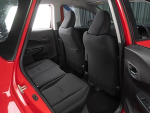 Хетчбэк Toyota Ractis 2012 года, 1105000 рублей, Тюмень