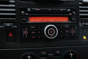 Хетчбэк Nissan Tiida 2011 года, 868000 рублей, Солонцы