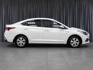 Седан Hyundai Solaris 2018 года, 1159000 рублей, Тюмень
