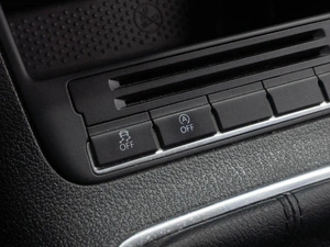 Внедорожник Volkswagen Tiguan 2012 года, 1169000 рублей, Тюмень