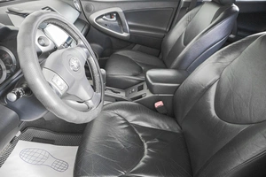 Внедорожник Toyota RAV4 2007 года, 1299000 рублей, Кемерово