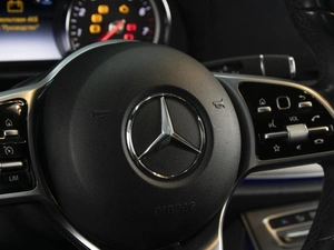 Седан Mercedes-benz E-класс 2020 года, 3900000 рублей, Омск
