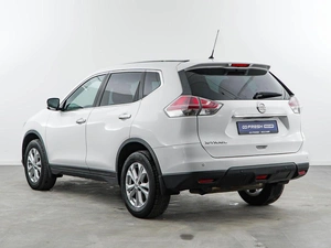 Внедорожник Nissan X-Trail 2015 года, 1743055 рублей, Москва