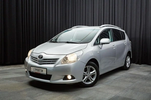 Минивэн Toyota Verso 2010 года, 999000 рублей, Красноярск