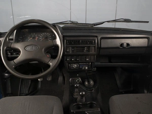 Внедорожник ВАЗ (LADA) 4x4 (Нива) 2012 года, 370000 рублей, Омск