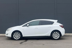Хетчбэк Opel Astra 2012 года, 740000 рублей, Солонцы