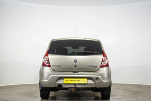 Хетчбэк Renault Sandero 2011 года, 399000 рублей, Оренбург