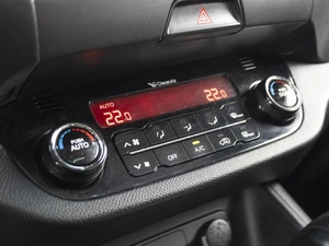 Внедорожник Kia Sportage 2013 года, 1295000 рублей, Омск