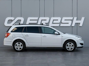 Универсал Opel Astra 2013 года, 830000 рублей, Краснодар